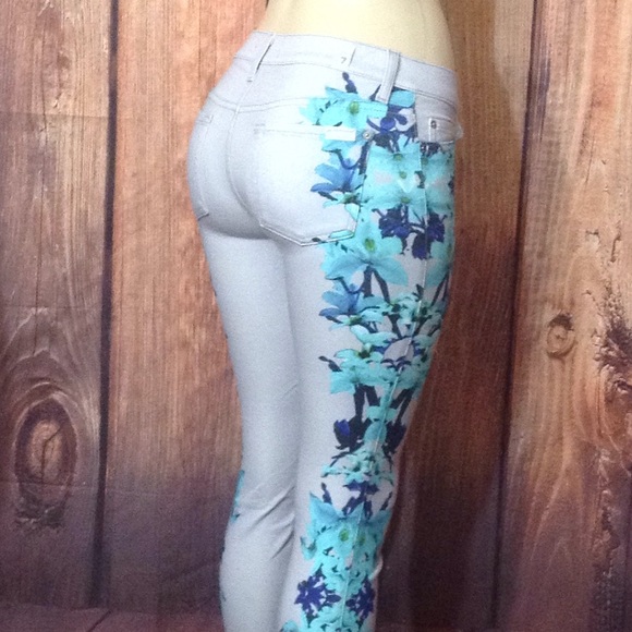 🦋 7FAM Floral Skinny Crop Jeans size 24x28 - Picture 2 of 8